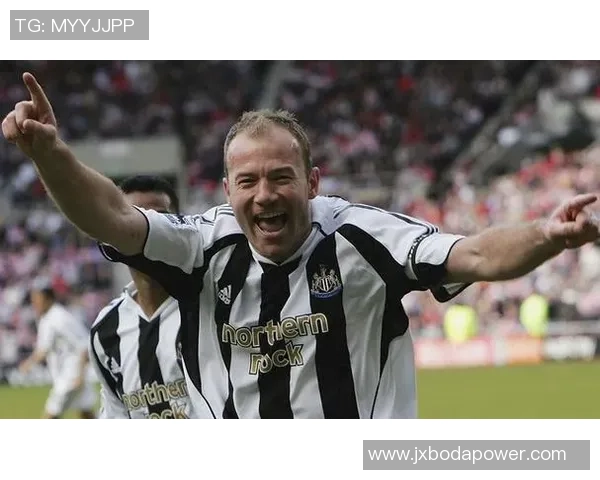 当今足坛的明星球员有哪些他们的表现和成就如何分析